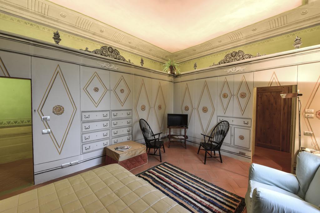 Torre Dei Lari Residenza D'epoca Bed and breakfast 3*